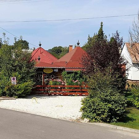 Gyöngyvirág Apartment Romhány Exterior foto